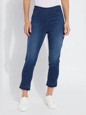 Lyssé Holding Power Premium Denim Cropped Straight Leg Tummy Control Jeans Sz M